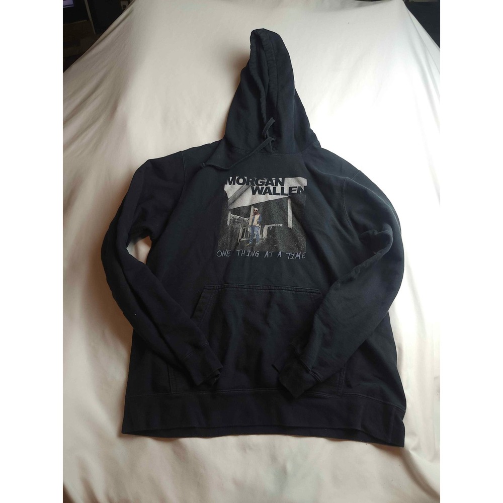 Morgan Wallen Pullover Hoodie Men's Black One Thing At A Time Tour Graphic - M